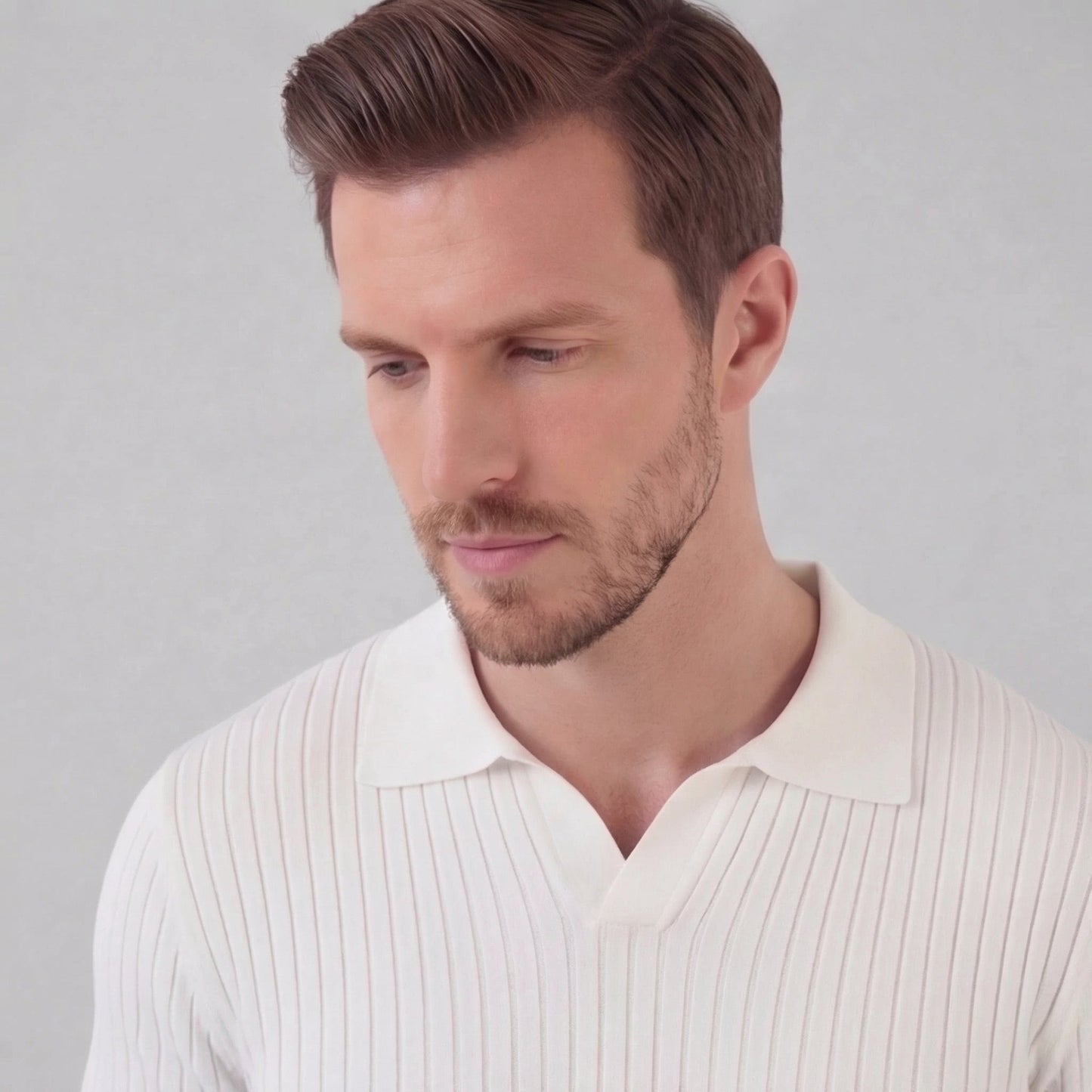 Polo para hombre de punto acanalado con cuello en v y manga corta — casual
